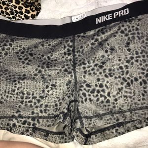 NIKE PROS